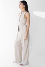 High Neckline Button Vest - Image 3