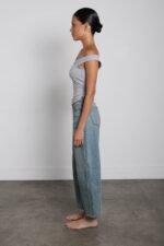 Mid-Rise Darted Barrel Leg Jean - Image 3