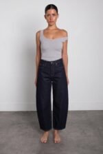 Mid-Rise Darted Barrel Leg Jean - Image 5