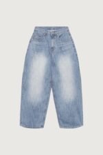 28" LENGTH LIGHT WASH CURVED LEG JEAN - Image 5