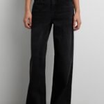 Mid-Rise Wide Leg Black Wash Jean