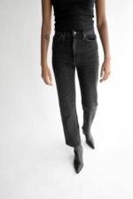 Oak Essential Straight Leg High-Rise Jean - Image 3