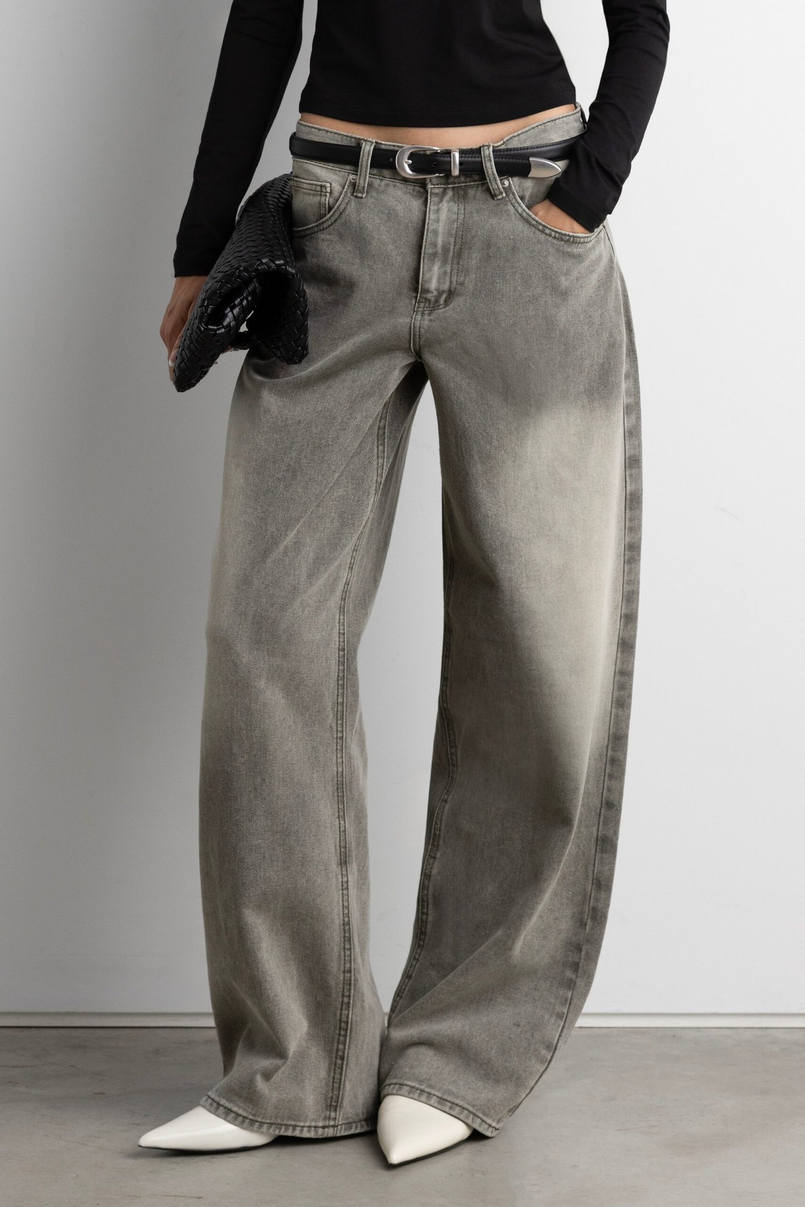 Jean-15778_Grey_Wash-1.jpg 29" VINTAGE WASH REGULAR DENIM JEAN - Image 1
