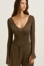 Notched V Neck Long Sleeve - Image 4