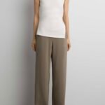 Mid-Rise Wide Leg Pant