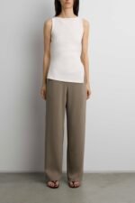 Mid-Rise Wide Leg Pant