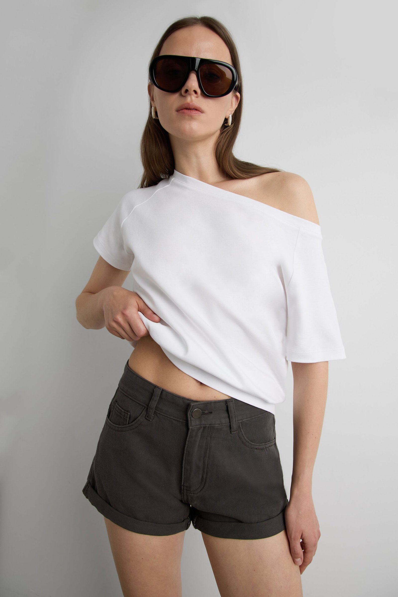 Short-16899_Charcoal-1.jpg Cotton Short With Cuff Detail - Image 1