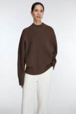 Oversized Wide-Ribbed Trim Sweater
