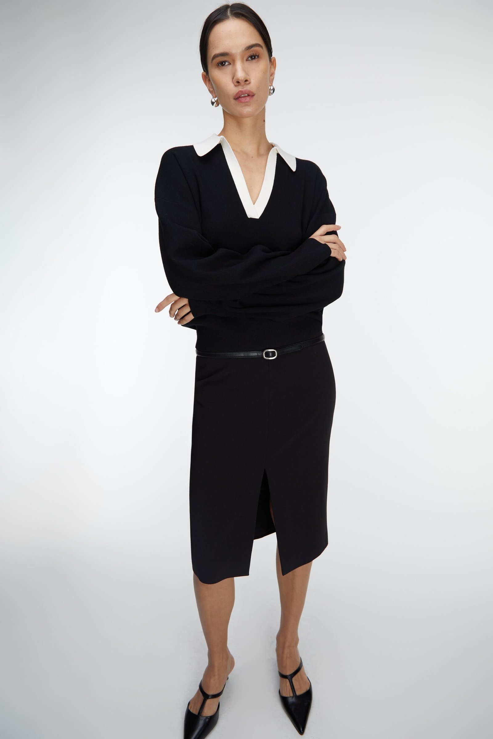 Sweater-13637_Black_Snow-1.jpg Contrast Collared Sweater - Image 1