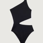 One Shoulder One-Piece Swimsuit With Cutout