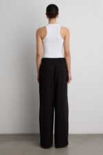 Form Scoop Neck Tank Top - Image 4