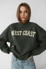 Oversized Graphic Sweatshirt - Image 3