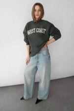 Oversized Graphic Sweatshirt - Image 4