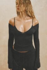 Notched V Neck Long Sleeve - Image 5